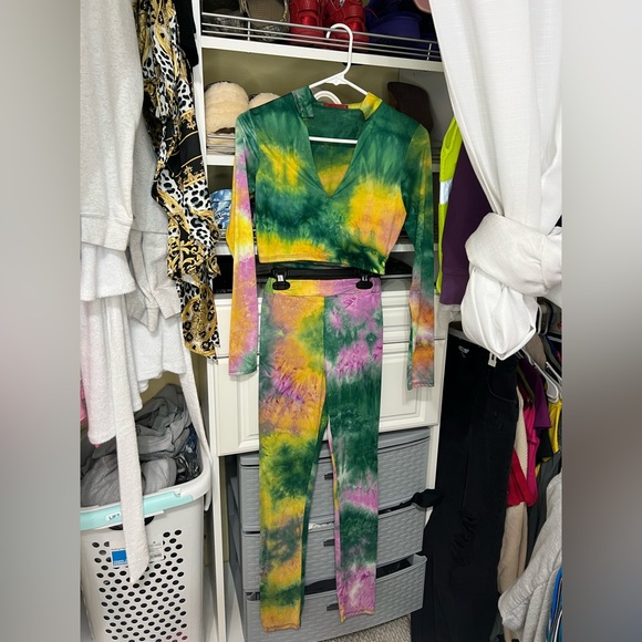 Size: Small - Picture 1 of 1